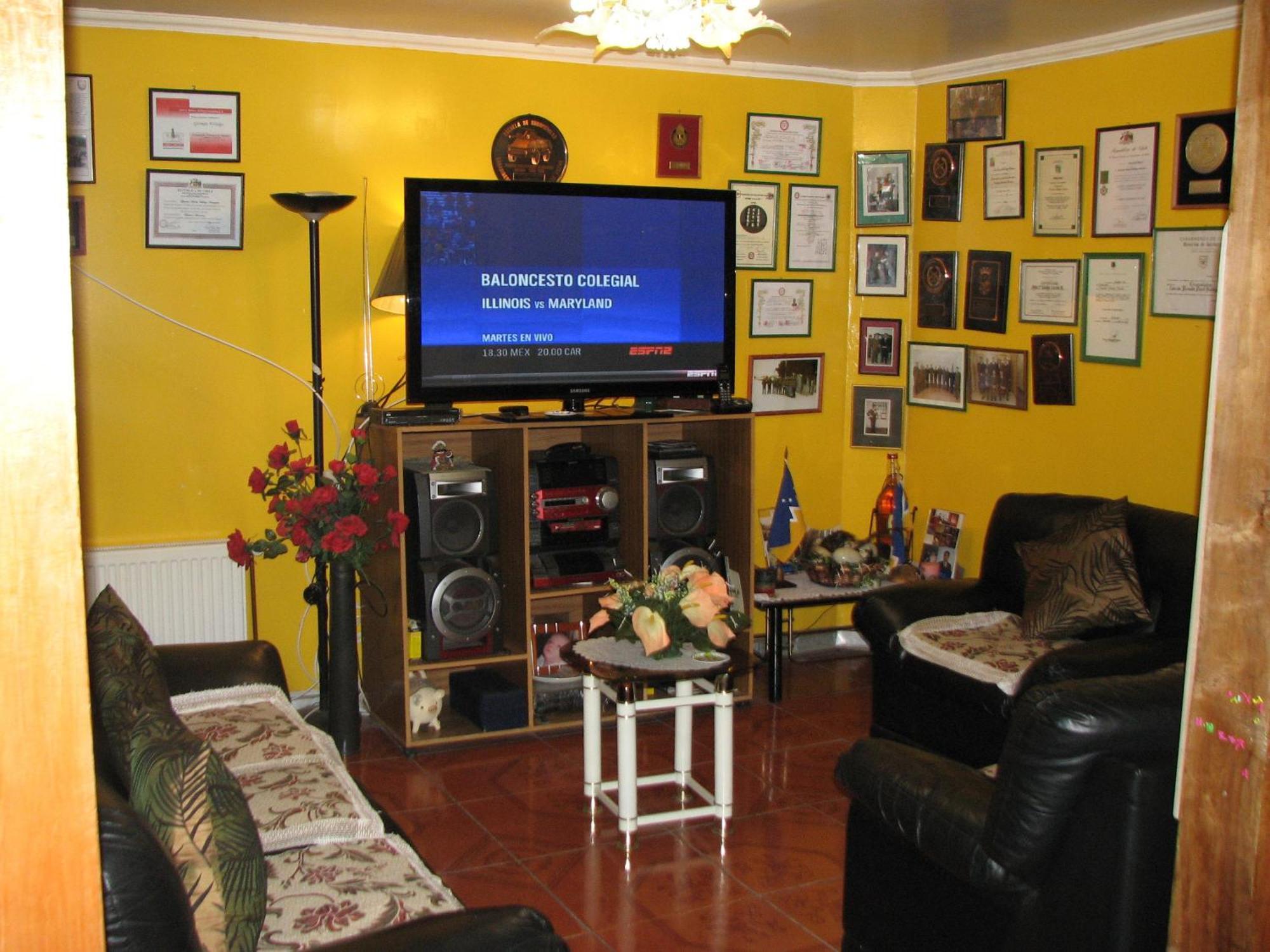 Hostal El Mirador Punta Arenas Bagian luar foto