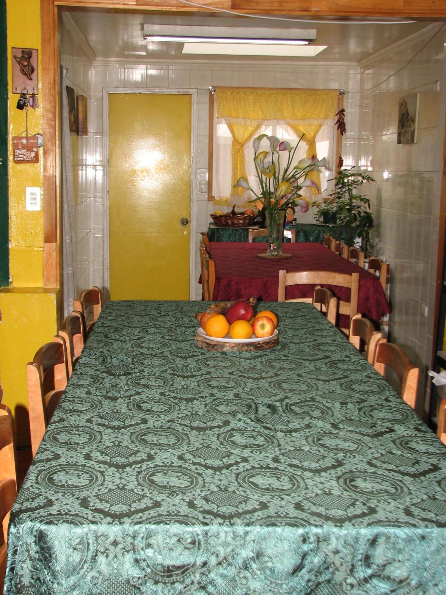Hostal El Mirador Punta Arenas Bagian luar foto